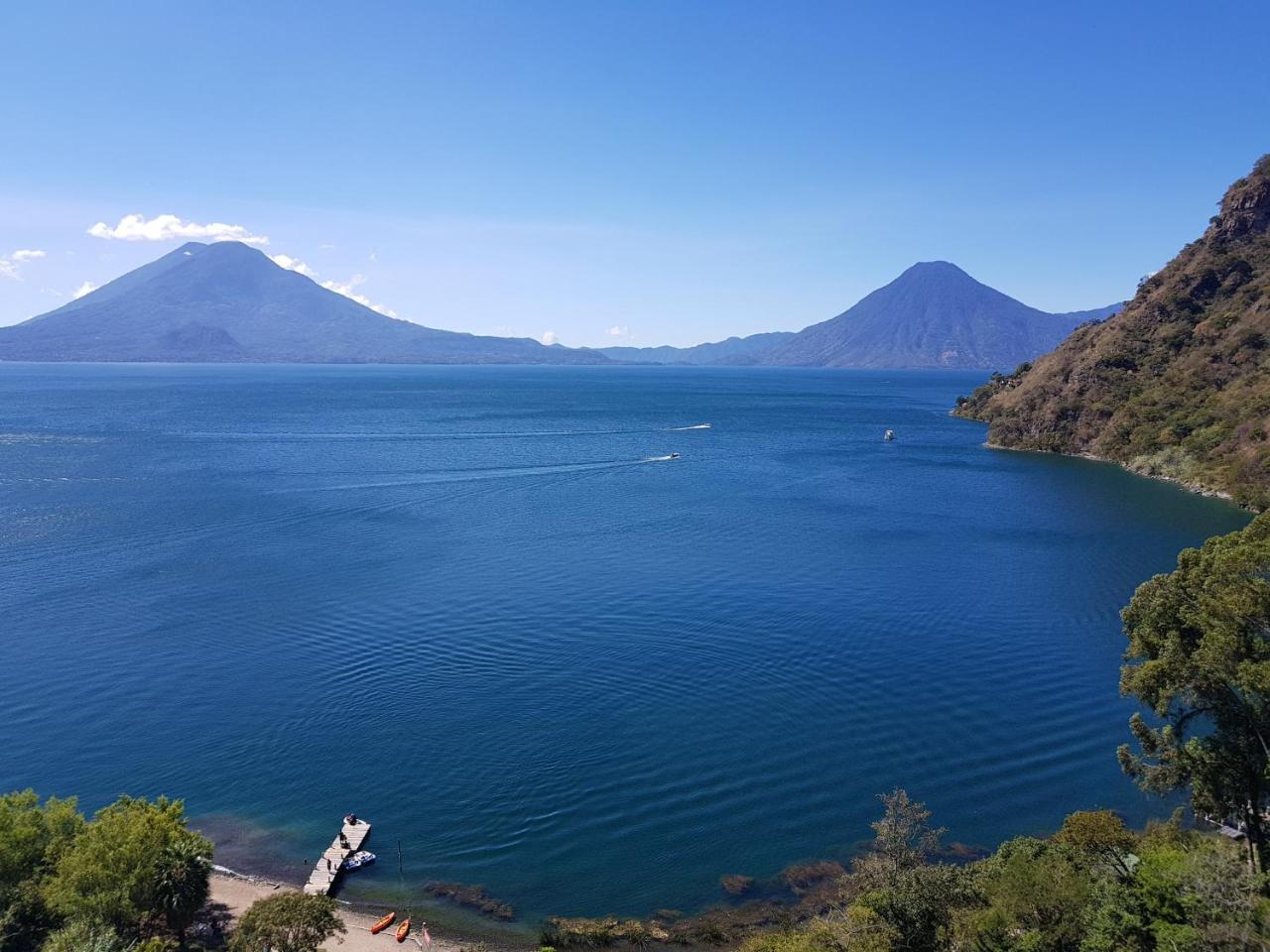 The Paradise Of Atitlan Suites - Free Breakfast Supplies Panajachel Kültér fotó
