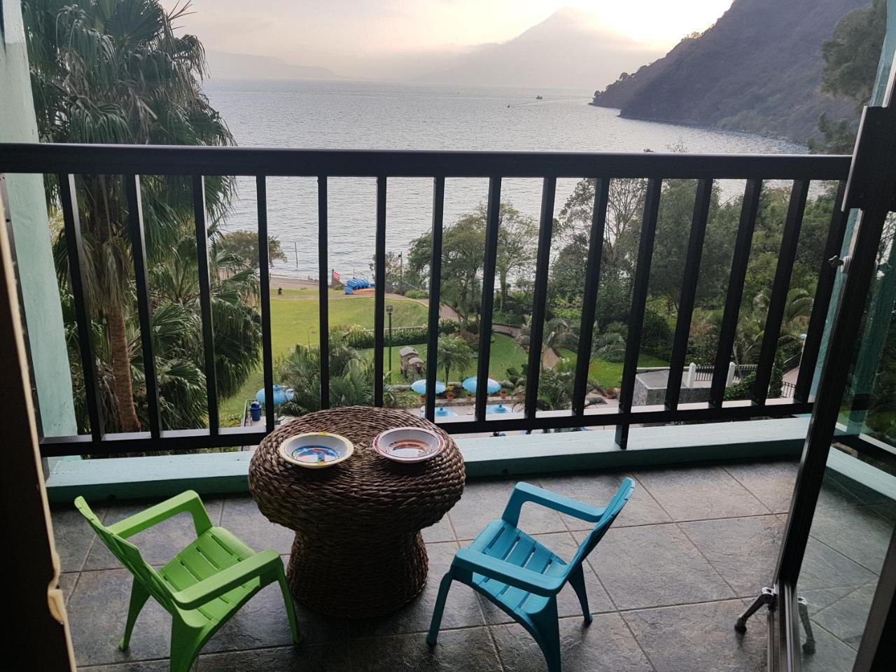 The Paradise Of Atitlan Suites - Free Breakfast Supplies Panajachel Kültér fotó